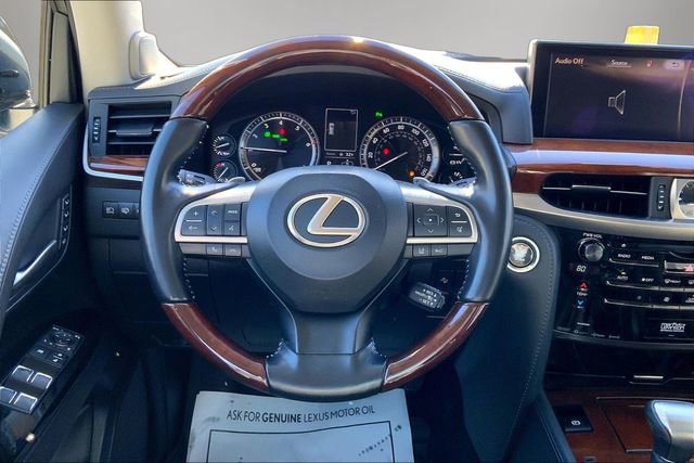 Used 2021 Lexus LX 570 4WD w/ Luxury Package image 5