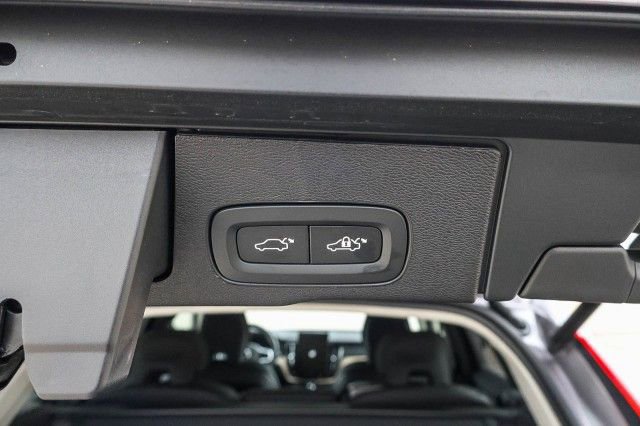 New 2026 Volvo XC60 B5 Plus w/ Climate Package PRO image 30