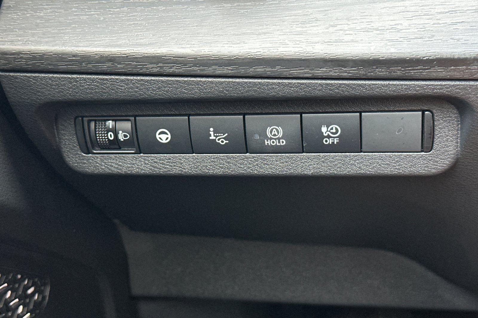 Certified 2024 Nissan Ariya FWD image 32