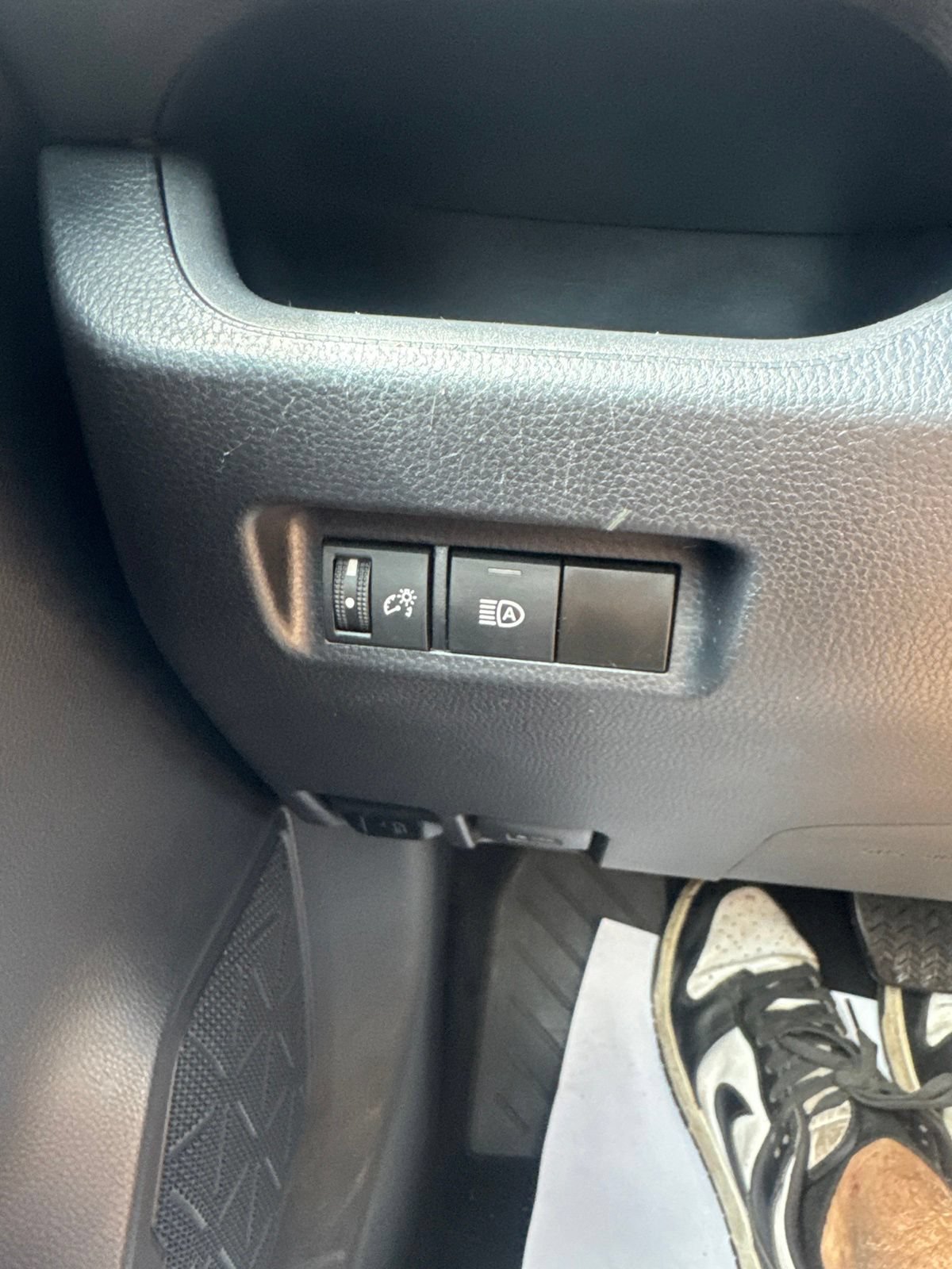 Used 2024 Toyota RAV4 XLE AWD/4WD image 21