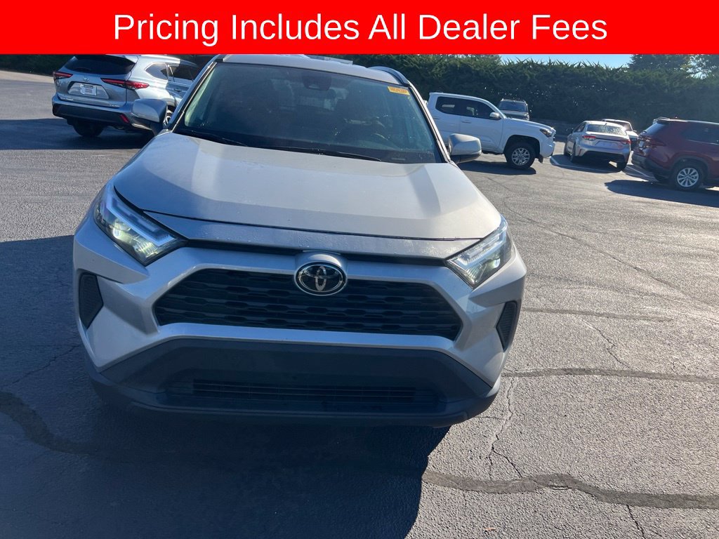 Used 2024 Toyota RAV4 XLE FWD image 10