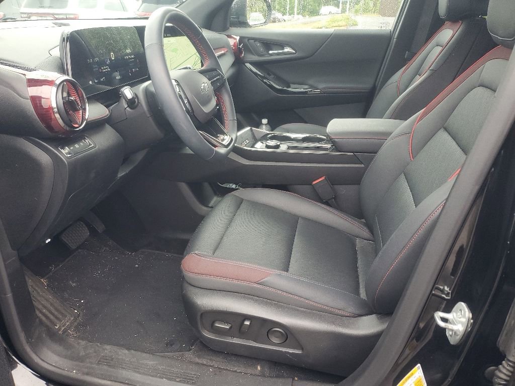 Used 2025 Chevrolet Equinox RS AWD/4WD image 14