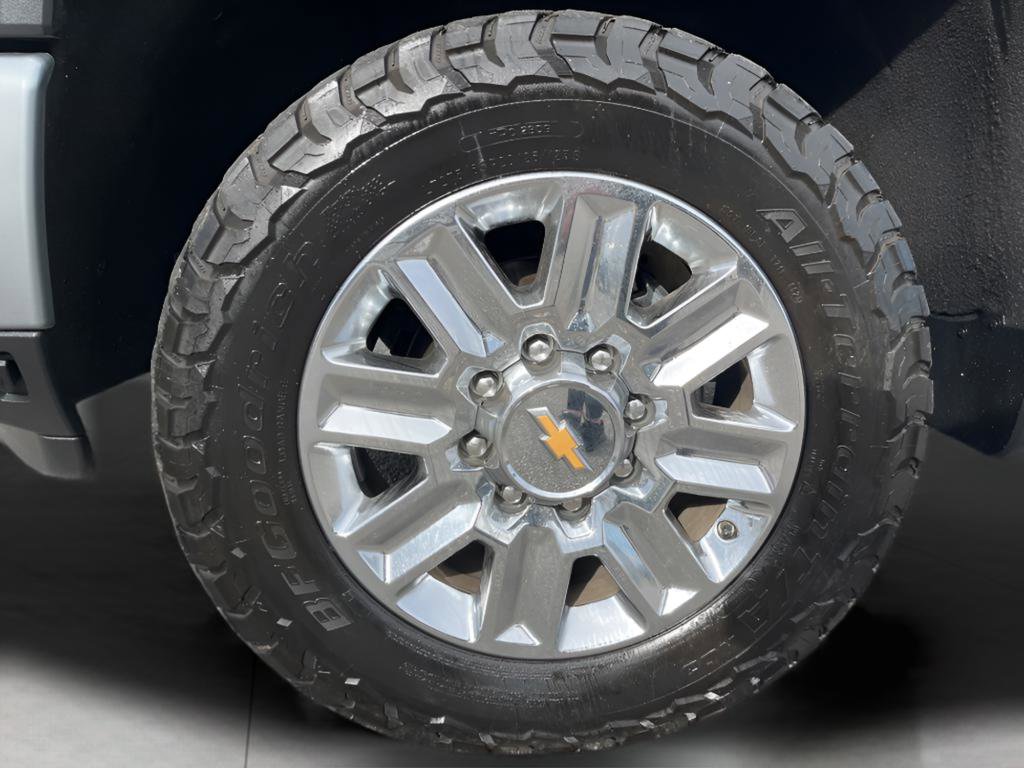 Used 2024 Chevrolet Silverado 3500 High Country w/ High Country Premium Package AWD/4WD image 9