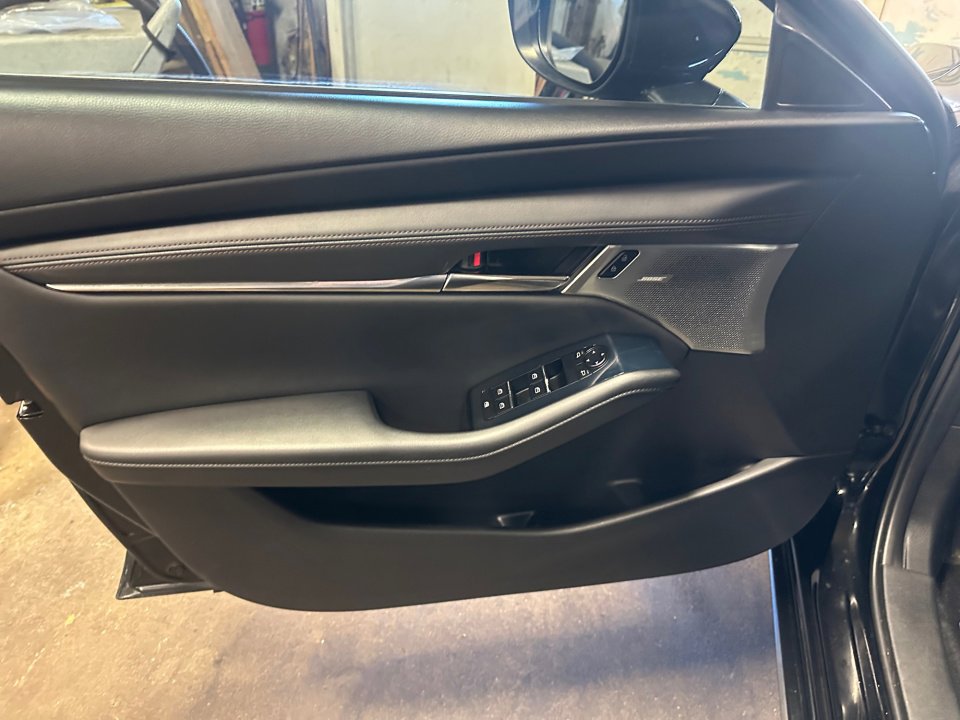 Used 2019 MAZDA MAZDA3 Hatchback w/ Preferred Package image 35