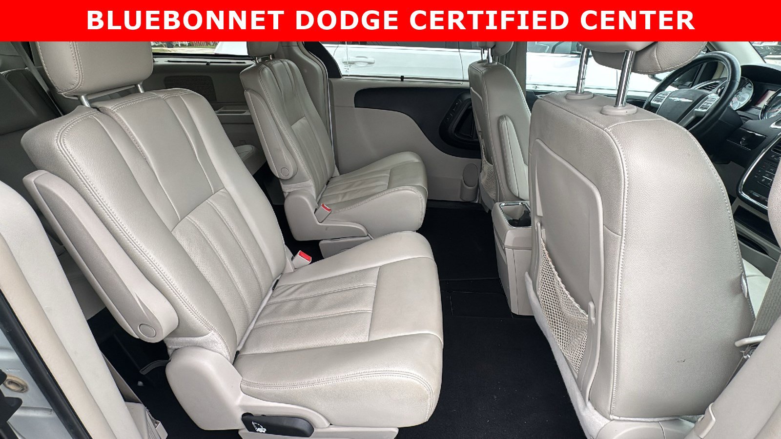 Used 2013 Chrysler Town & Country Touring-L w/ Driver Convenience Group FWD image 12