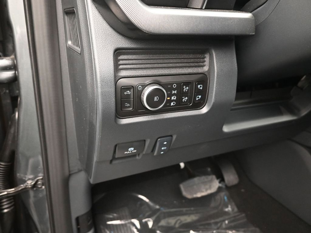 New 2026 Ford F450 Platinum AWD/4WD image 13