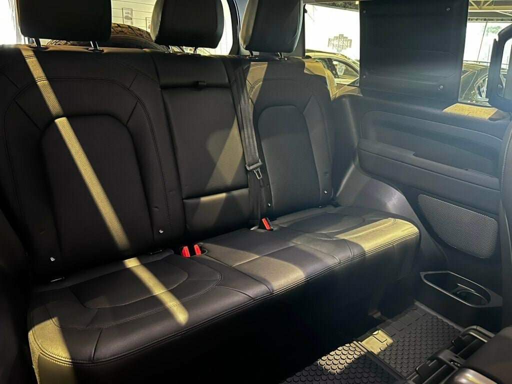 Used 2023 Land Rover Defender 90 SE AWD/4WD image 16