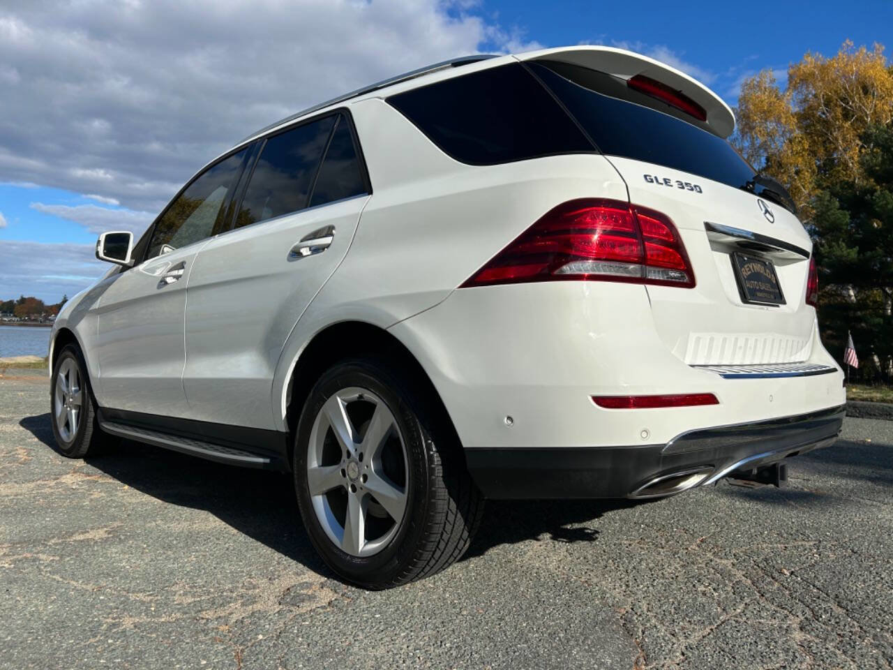 Used 2016 Mercedes-Benz GLE 350 4MATIC w/ Premium Package image 15