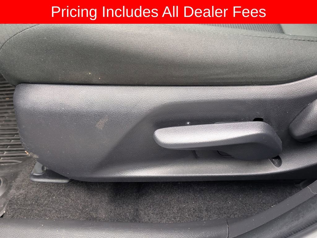 Certified 2024 Toyota RAV4 LE AWD/4WD image 21