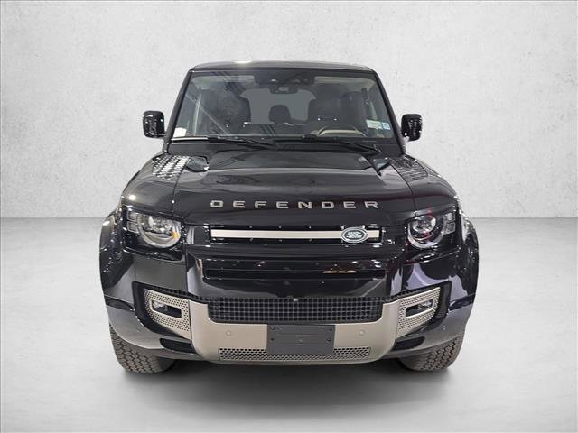 Used 2024 Land Rover Defender 110 X-Dynamic SE image 2