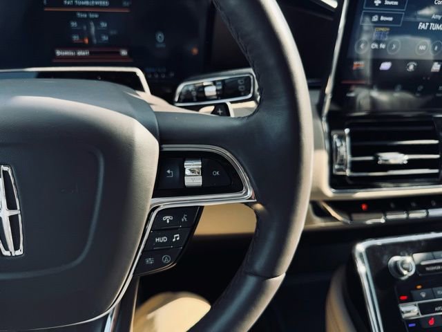 Used 2024 Lincoln Navigator L Reserve image 33