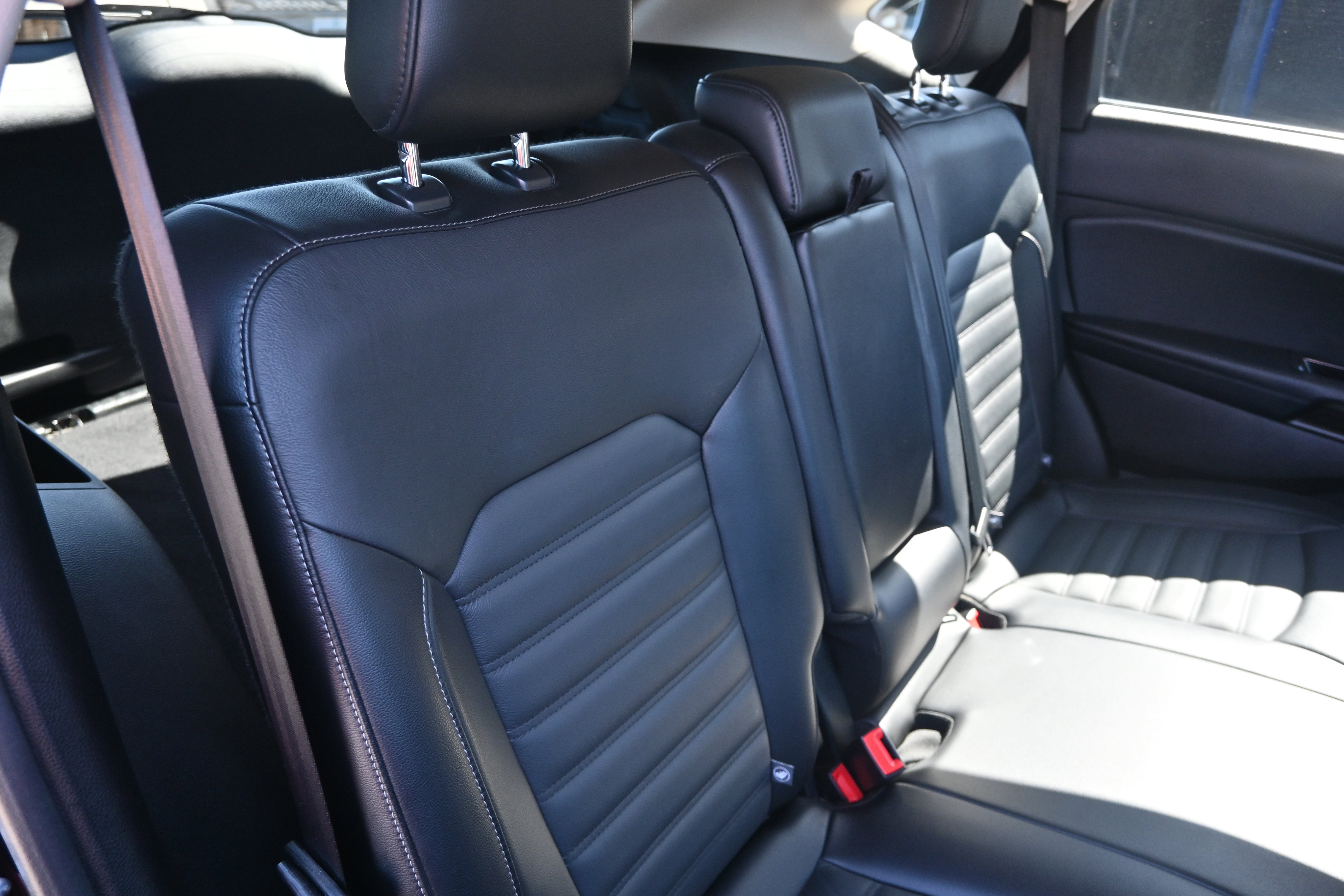 Used 2017 Ford Edge SEL w/ Equipment Group 201A image 34