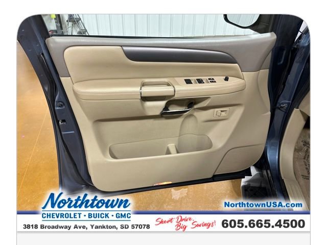 Used 2012 Nissan Armada SV image 10