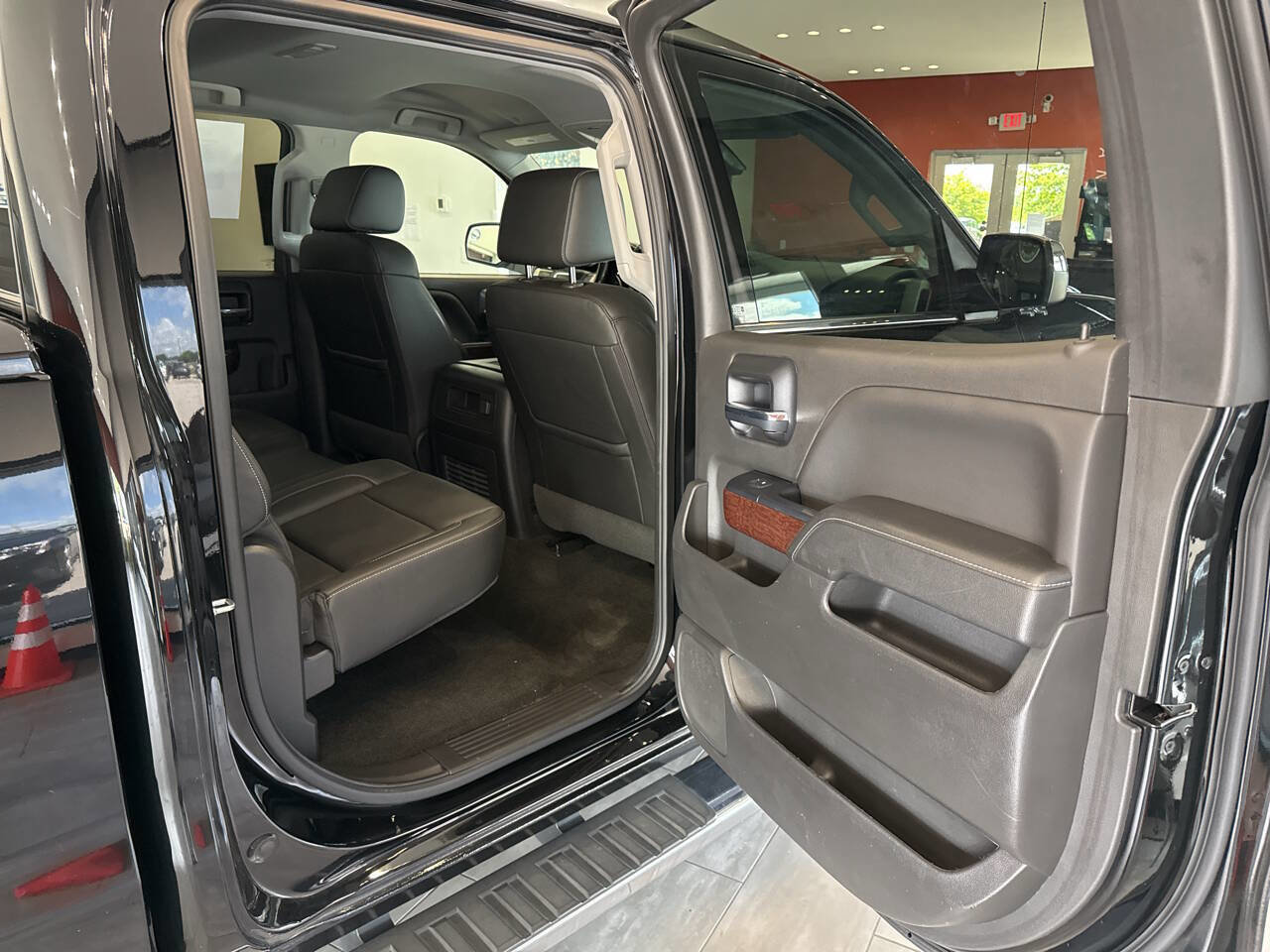 Used 2018 GMC Sierra 1500 SLT image 28