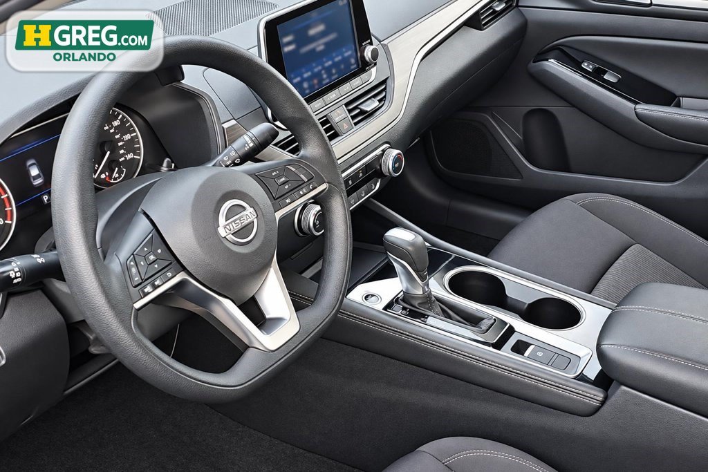 Used 2023 Nissan Altima 2.5 SV AWD/4WD image 10