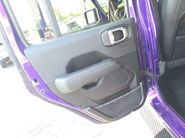 Used 2023 Jeep Wrangler Unlimited Sahara w/ Cold Weather Group image 34