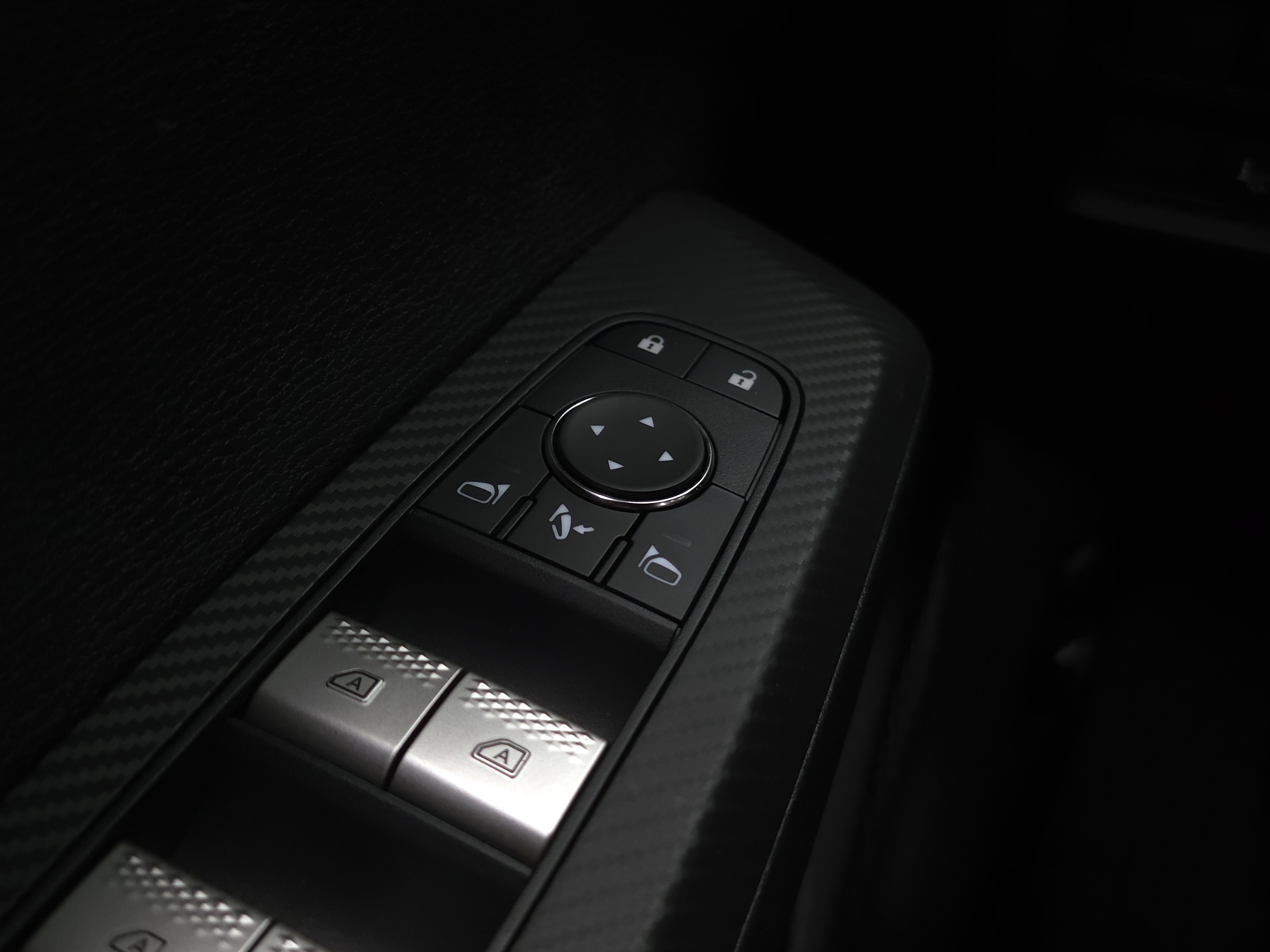 New 2025 Mitsubishi Outlander SEL image 24