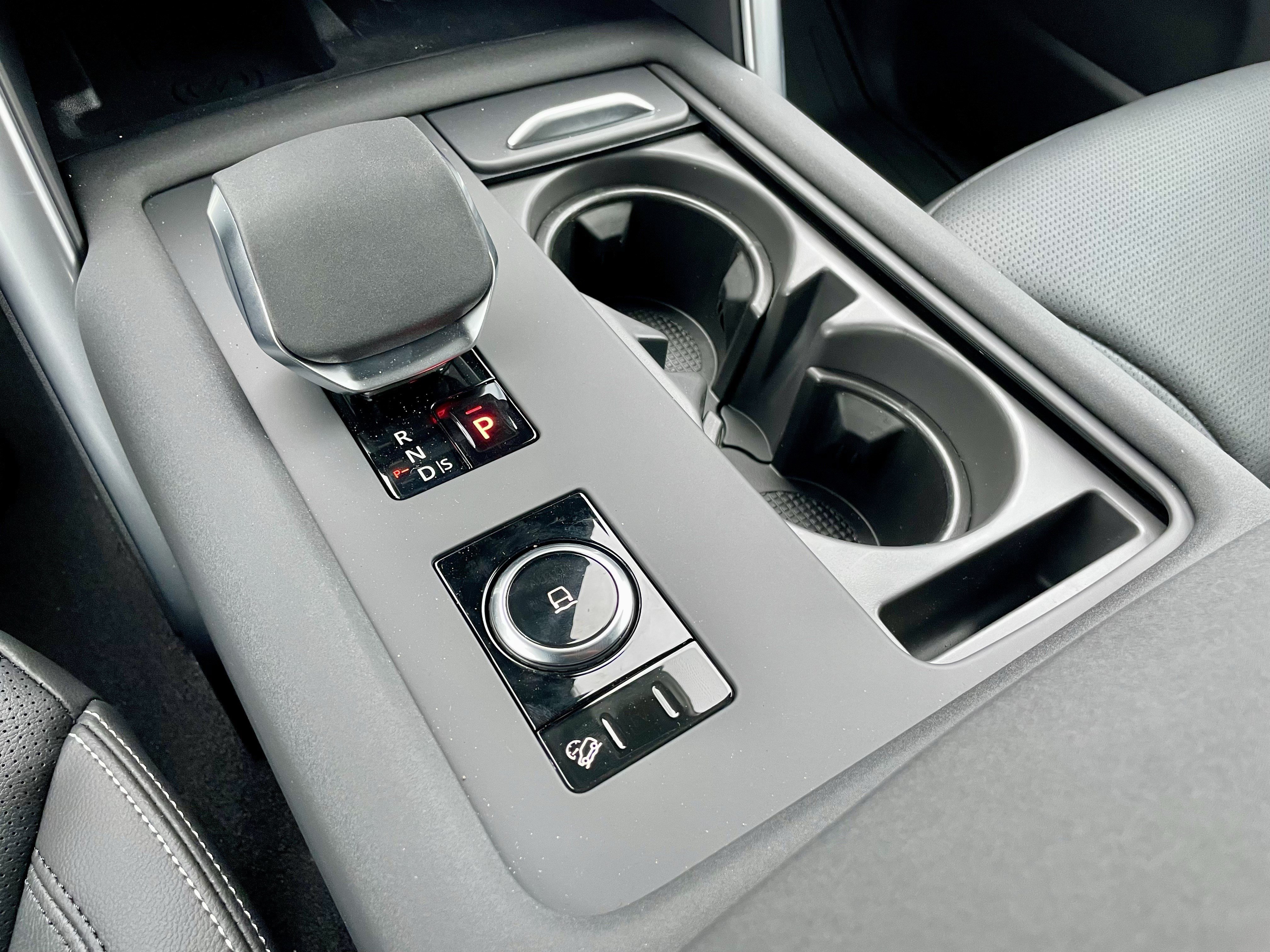New 2026 Land Rover Discovery Limited Edition AWD/4WD image 20