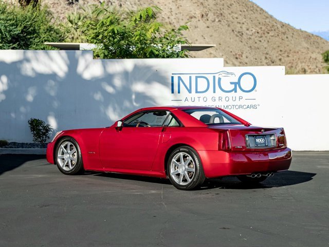 Used 2005 Cadillac XLR image 11