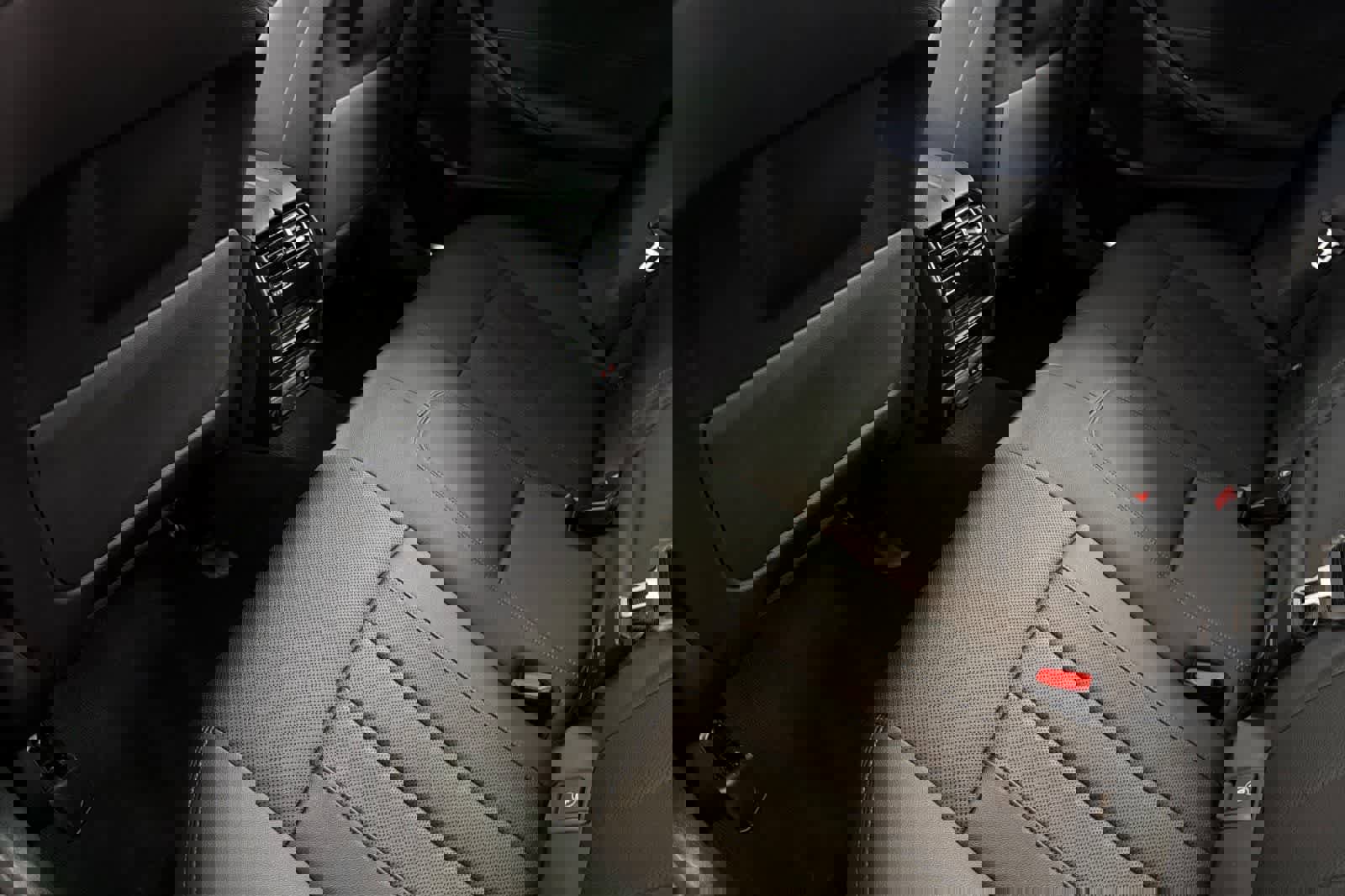 Used 2023 BMW 530e 530e w/ M Sport Package image 4