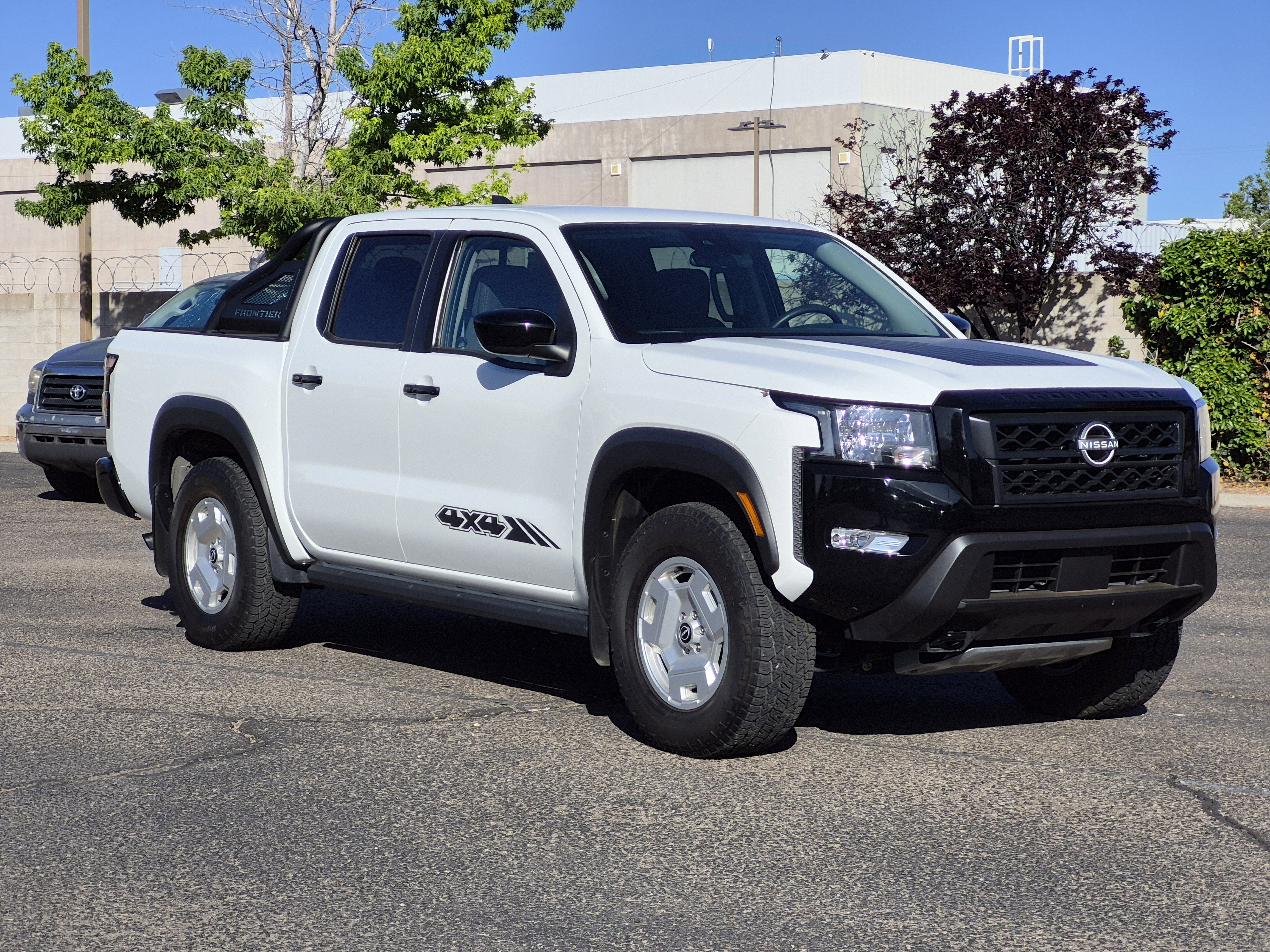 Used 2024 Nissan Frontier SV w/ Hardbody Edition AWD/4WD image 3