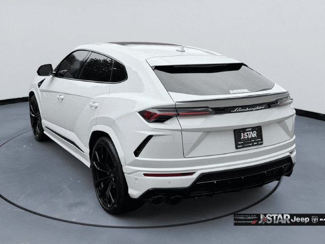 Used 2022 Lamborghini Urus AWD/4WD image 6