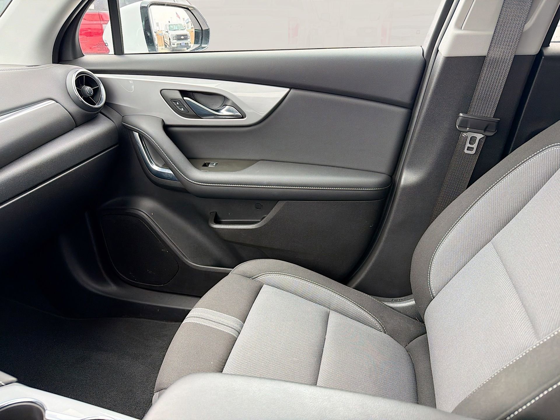 Used 2023 Chevrolet Blazer LT image 23