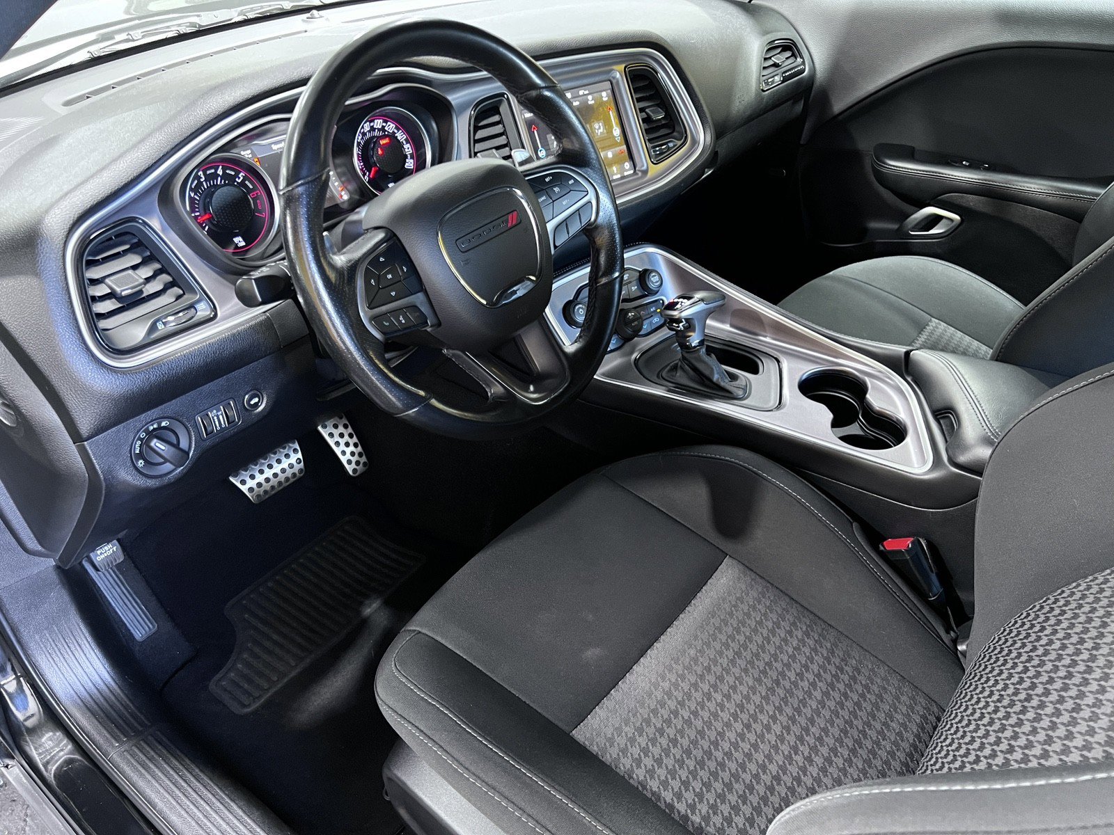 Used 2019 Dodge Challenger R/T Scat Pack w/ Widebody Package RWD image 12