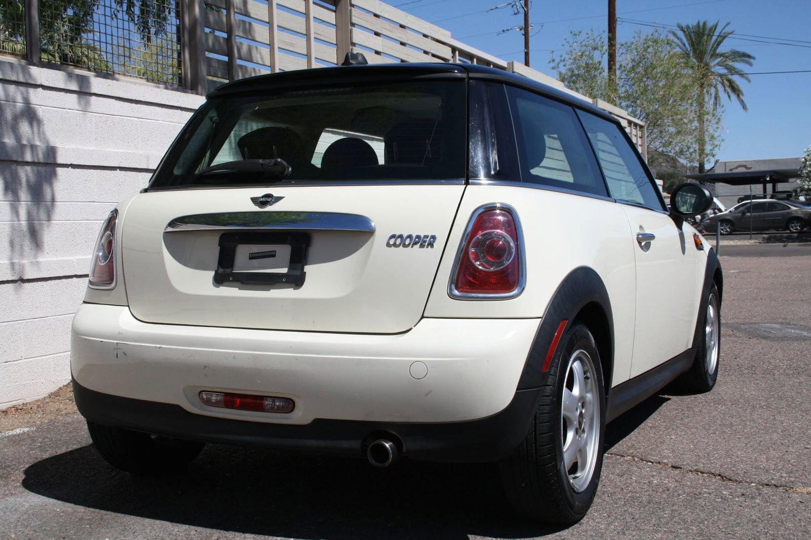 Used 2011 MINI Cooper Hardtop image 4
