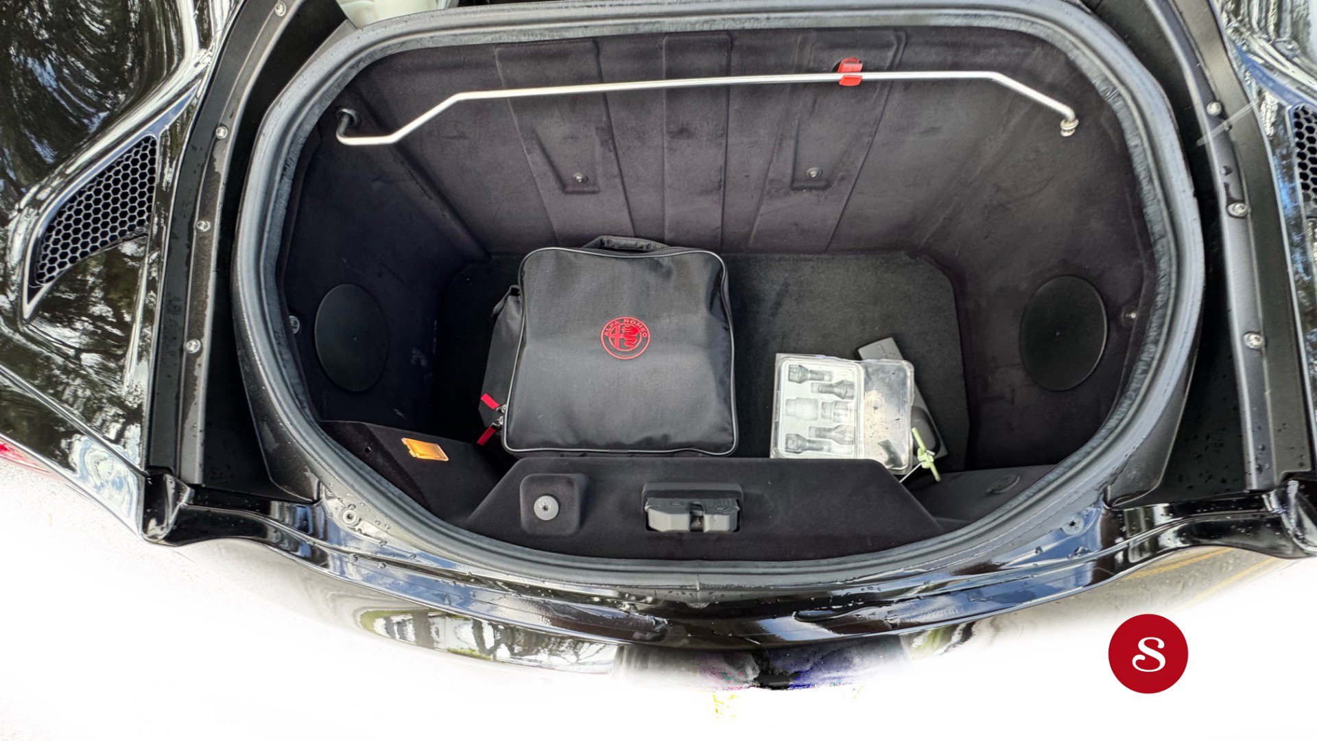 Used 2018 Alfa Romeo 4C w/ Coupe Track Package 1 image 11