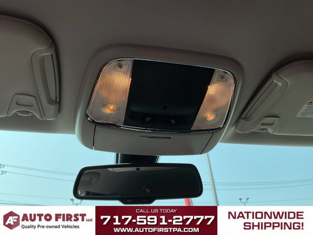 Used 2019 Chrysler 300 Touring w/ Sport Appearance Package RWD image 19