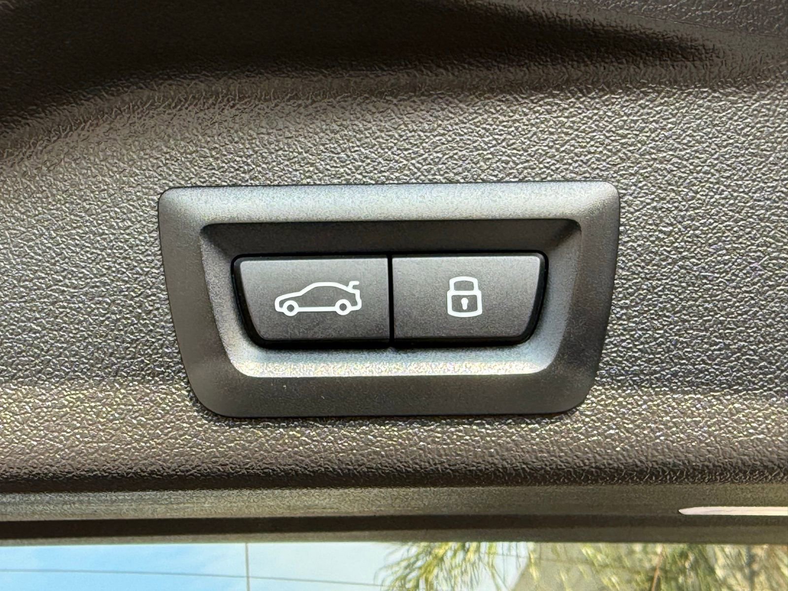 Used 2024 BMW X5 sDrive40i w/ Parking Assistance Package image 18