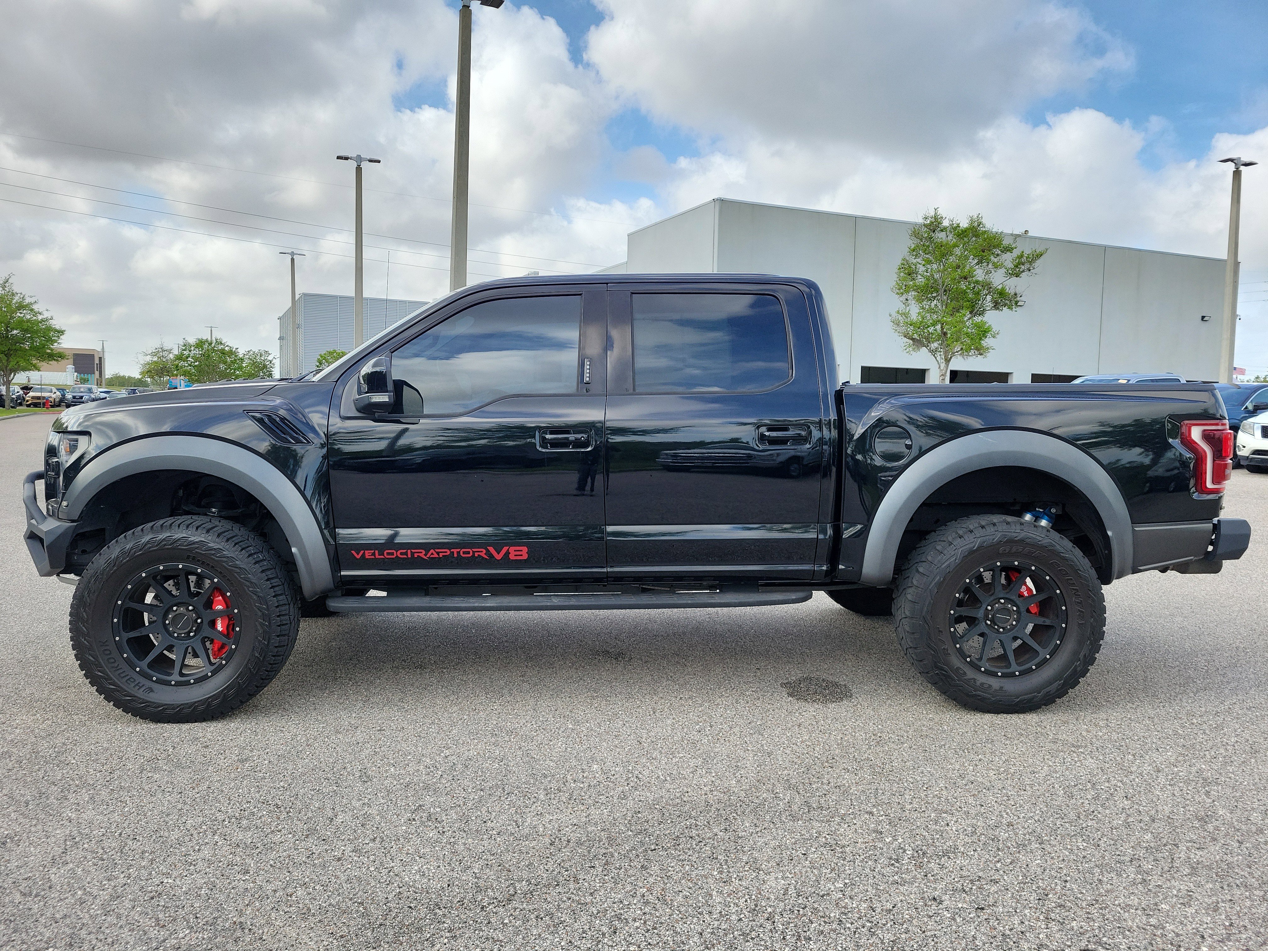 Used 2018 Ford F150 Raptor w/ Equipment Group 802A Luxury image 8