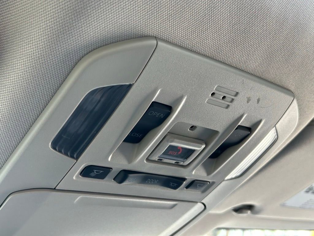 Used 2021 Toyota Highlander Limited image 63