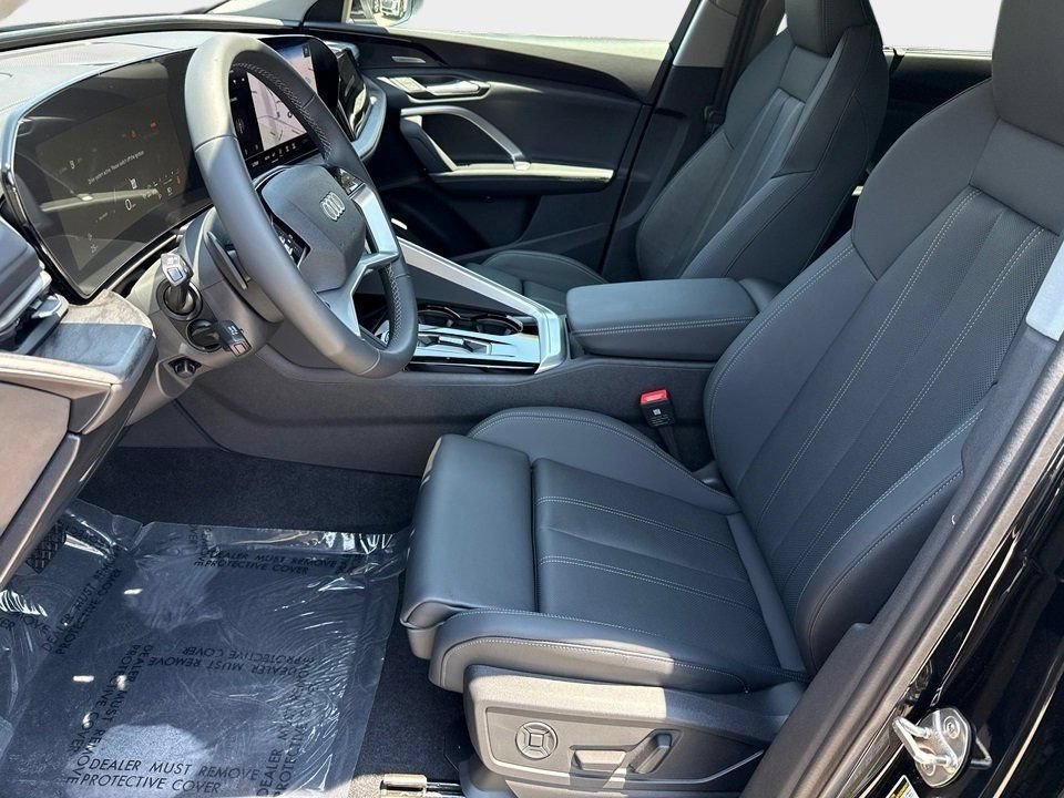 Certified 2025 Audi Q5 Premium Plus w/ Premium Plus AWD/4WD image 17