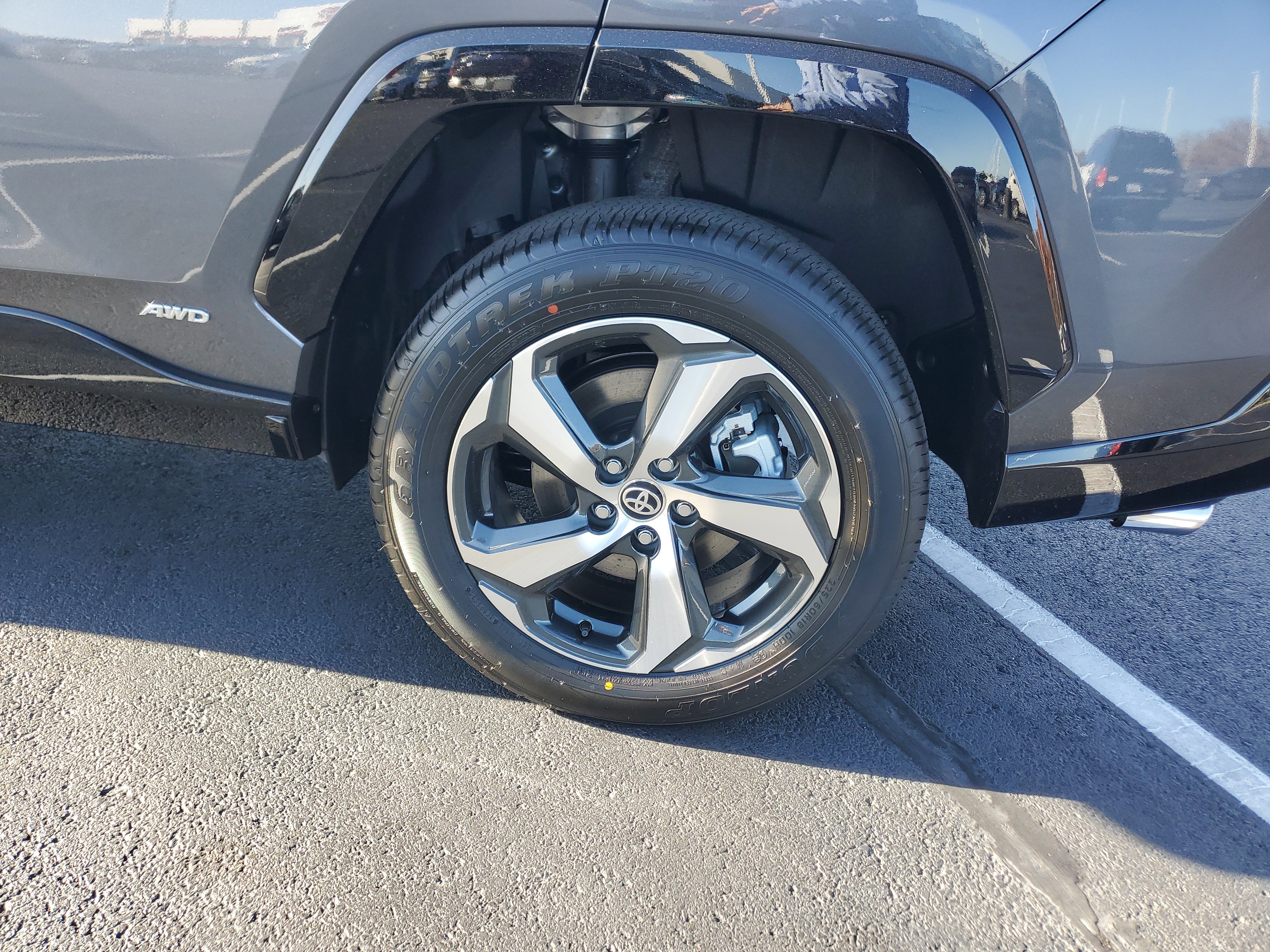 New 2025 Toyota RAV4 SE image 11