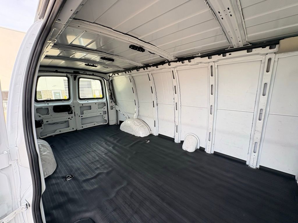 Used 2021 Chevrolet Express 2500 Extended w/ Driver Convenience Package image 20