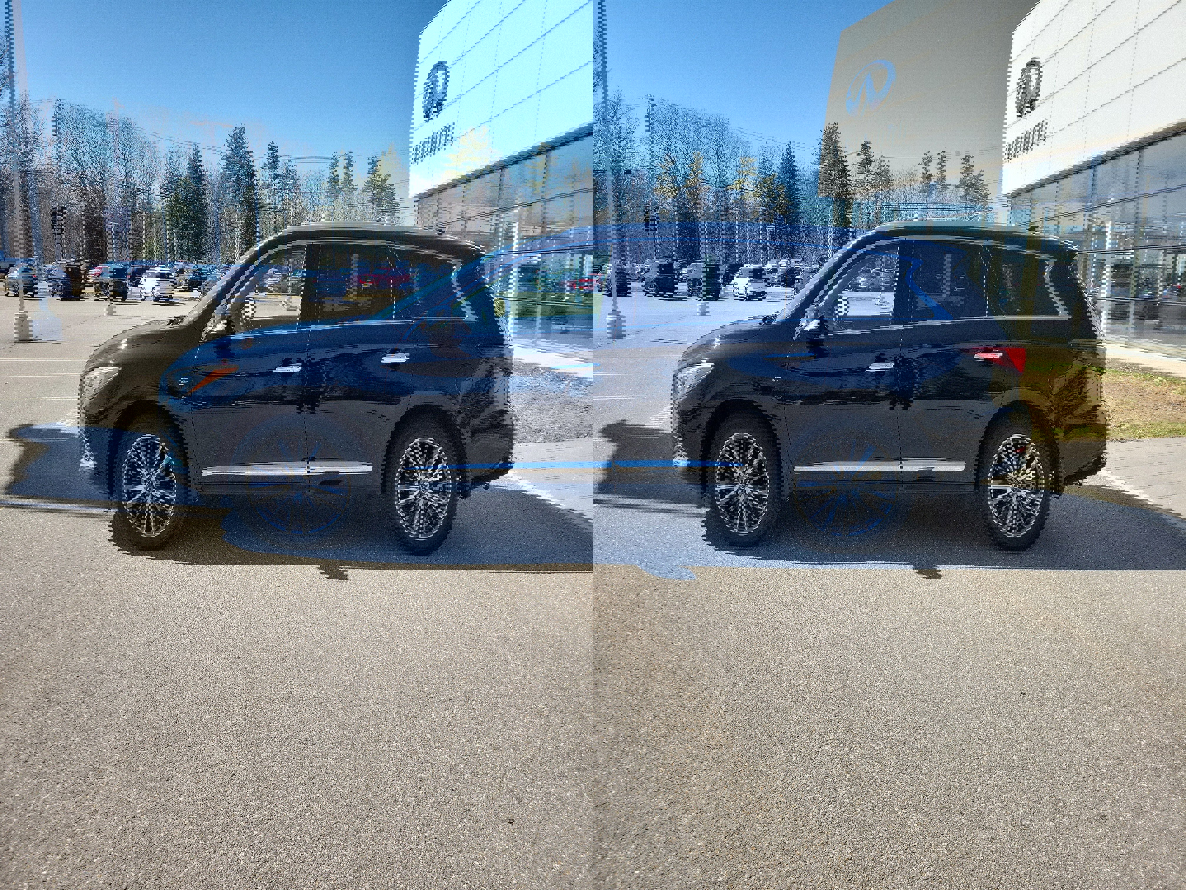 Used 2019 INFINITI QX60 Luxe w/ Essential Package image 2