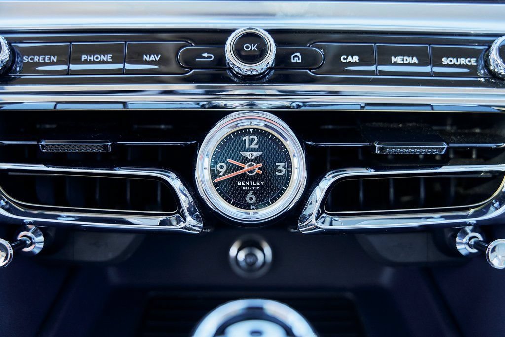 Used 2024 Bentley Flying Spur V8 AWD/4WD image 69