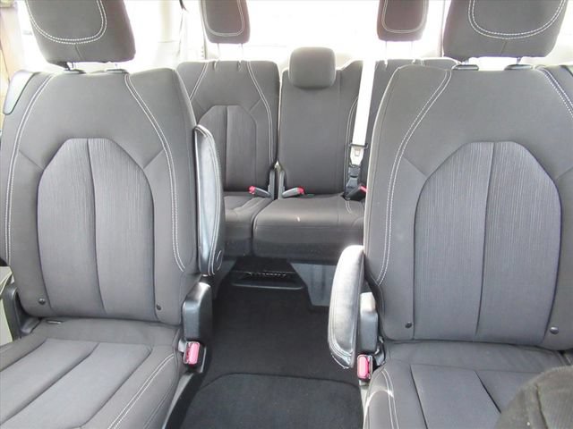 Certified 2023 Chrysler Voyager LX FWD image 17