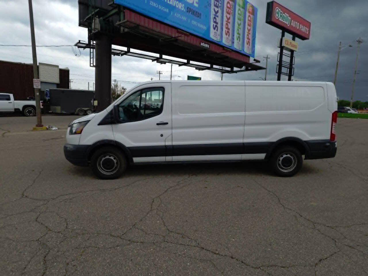 Used 2018 Ford Transit 250 148 Low Roof RWD image 7
