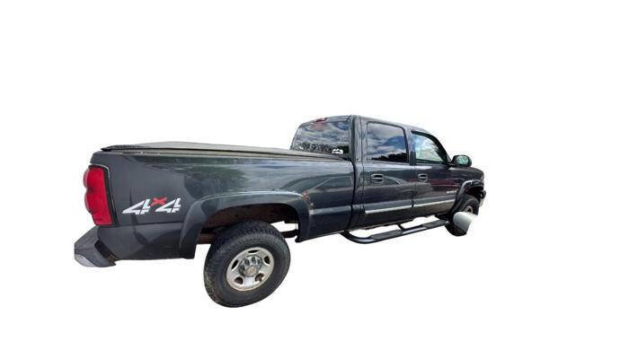 Used 2004 Chevrolet Silverado 2500 LT AWD/4WD image 5