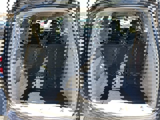 Used 2023 Chrysler Pacifica Touring-L image 19