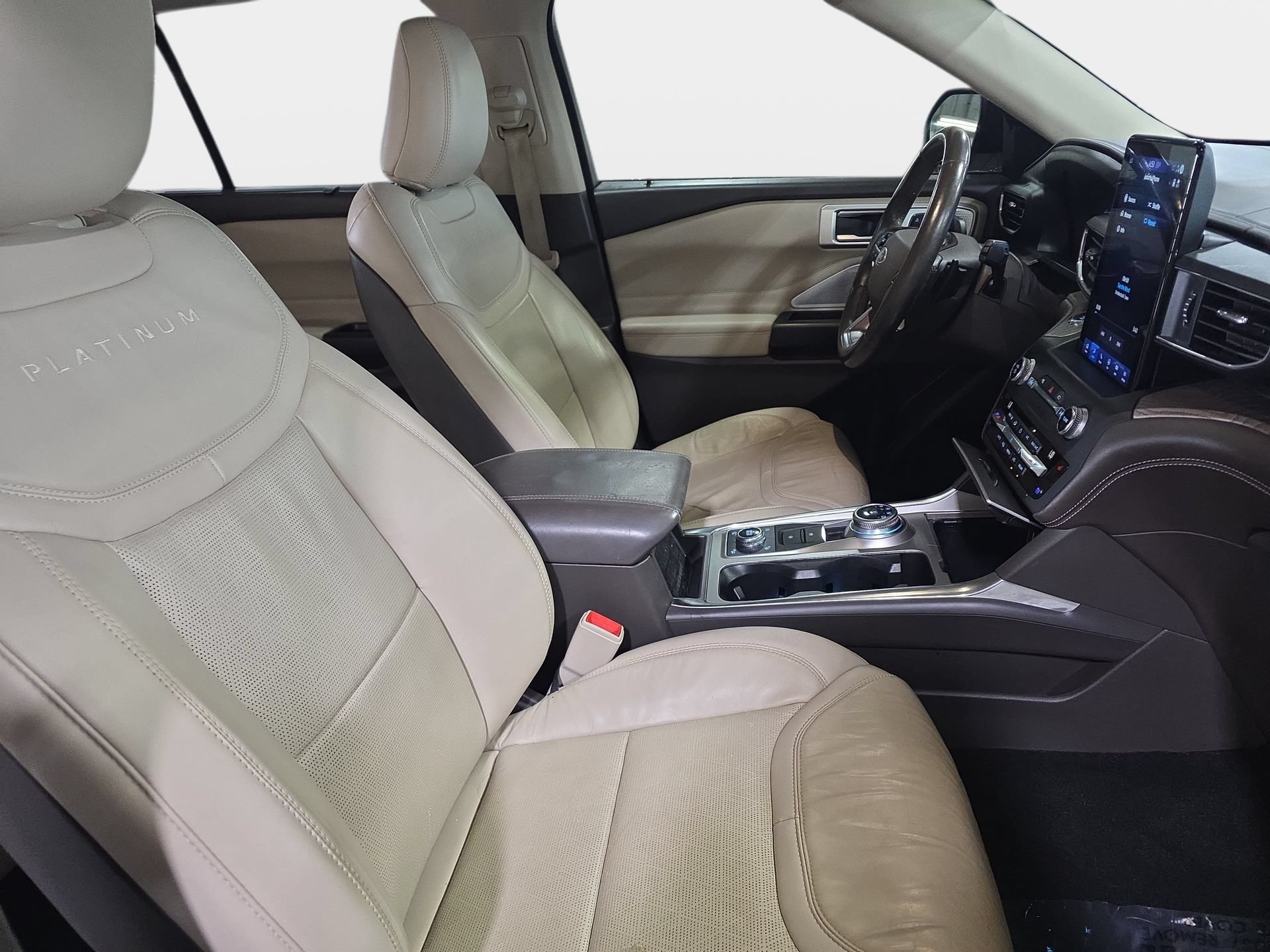 Used 2020 Ford Explorer Platinum w/ Premium Technology Package AWD/4WD image 10