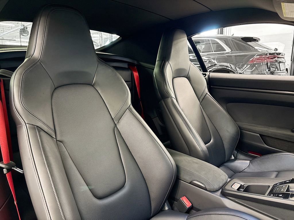Certified 2023 Porsche 911 Carrera GTS RWD image 17