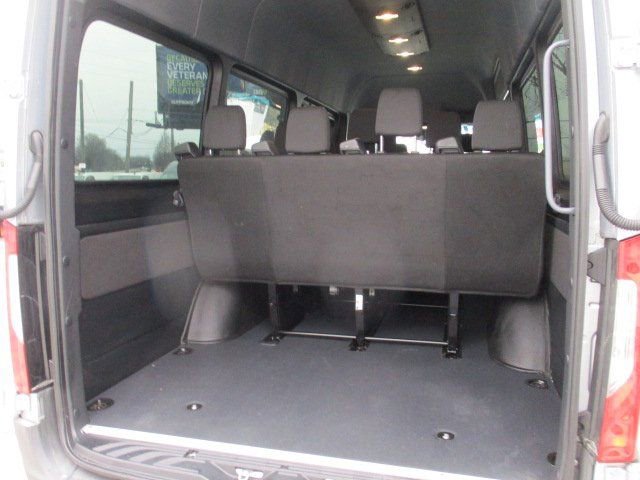Used 2025 Mercedes-Benz Sprinter 2500 image 5