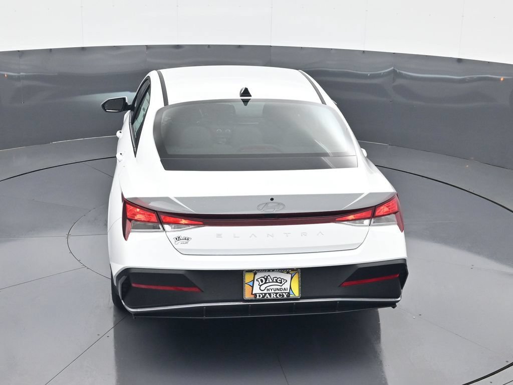 New 2026 Hyundai Elantra SE FWD image 18