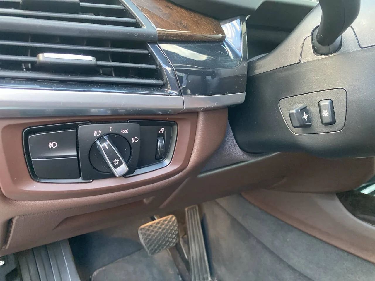 Used 2018 BMW X5 xDrive40e image 13