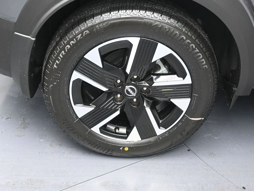 New 2026 Nissan Kicks SV w/ SV Premium Package AWD/4WD image 5