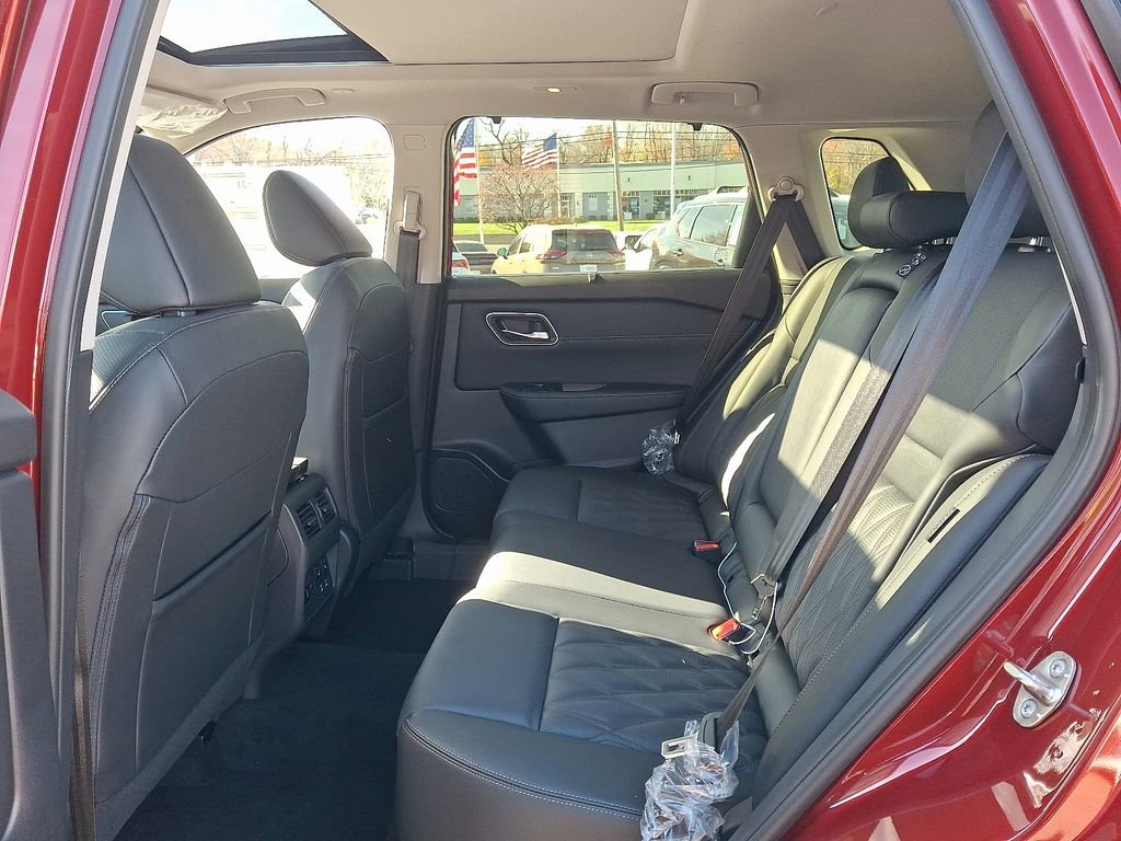 New 2026 Nissan Rogue Platinum w/ Platinum Premium Package image 6